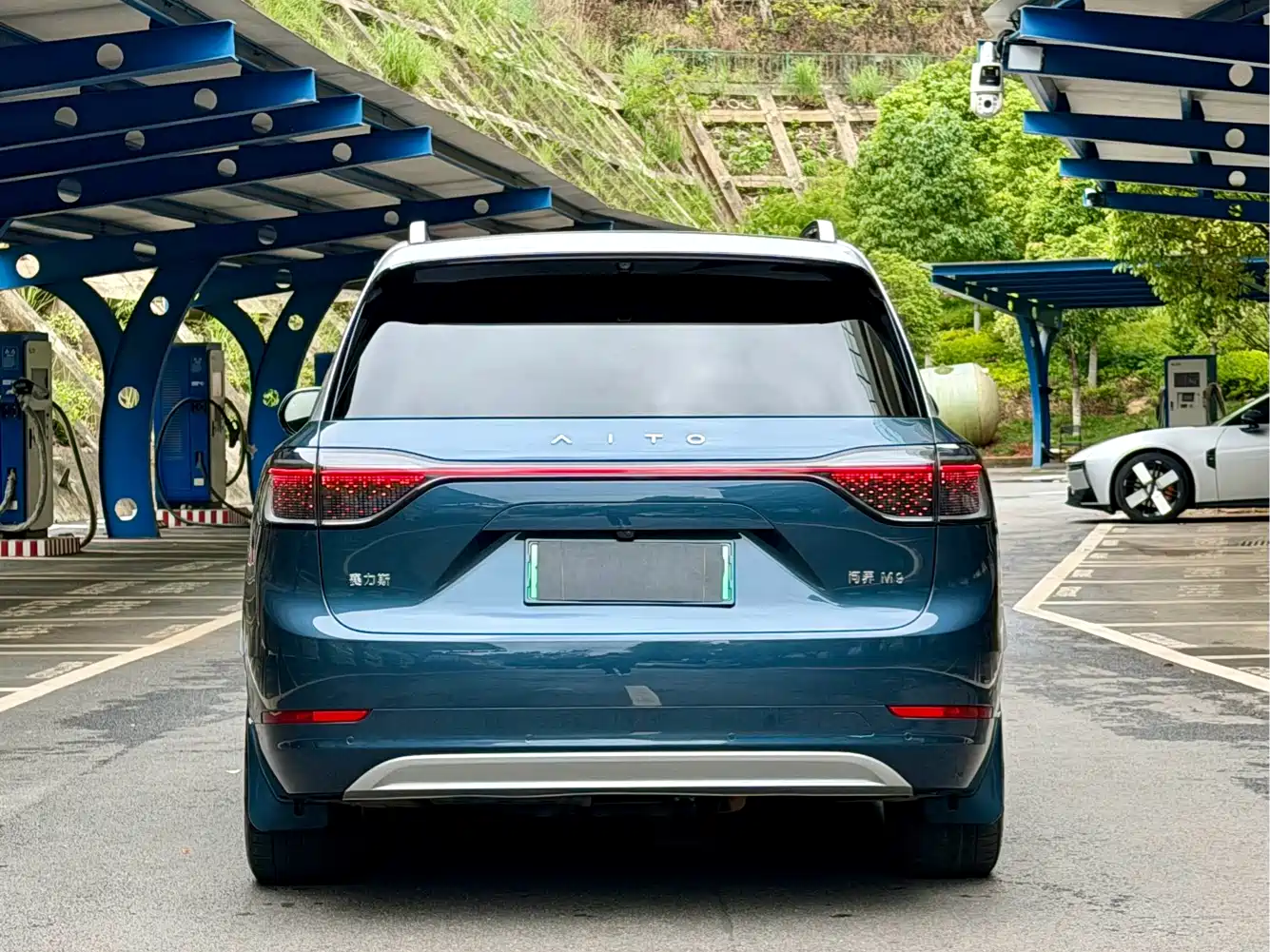 AITO Wenjie AITO M9 2024 Extended Range Ultra 42kWh 6-Seater фото 5