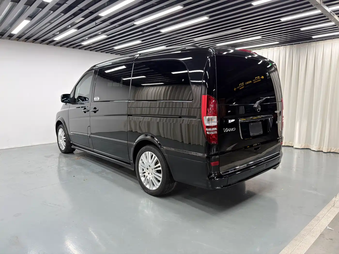 Mercedes-Benz Viano 2014 3.5L Excellence фото 24
