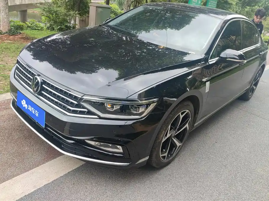 Volkswagen Magotan 2023 2 Million Units Anniversary Edition 330TSI DSG Leading Type