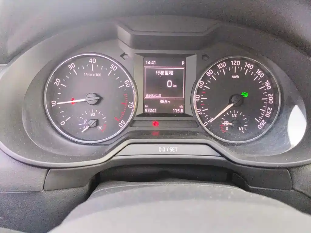Фото 4 - Škoda Octavia