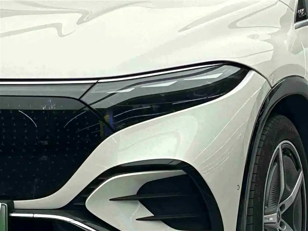 MERCEDES-BENZ EQS SUV