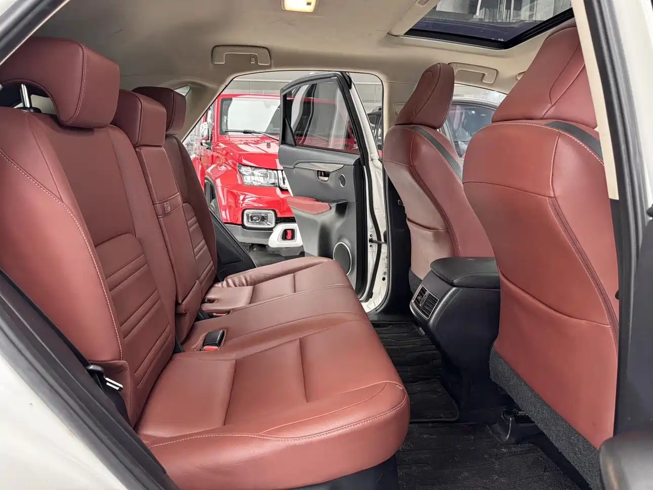Lexus NX 2015 200t AWD F Sport фото 13