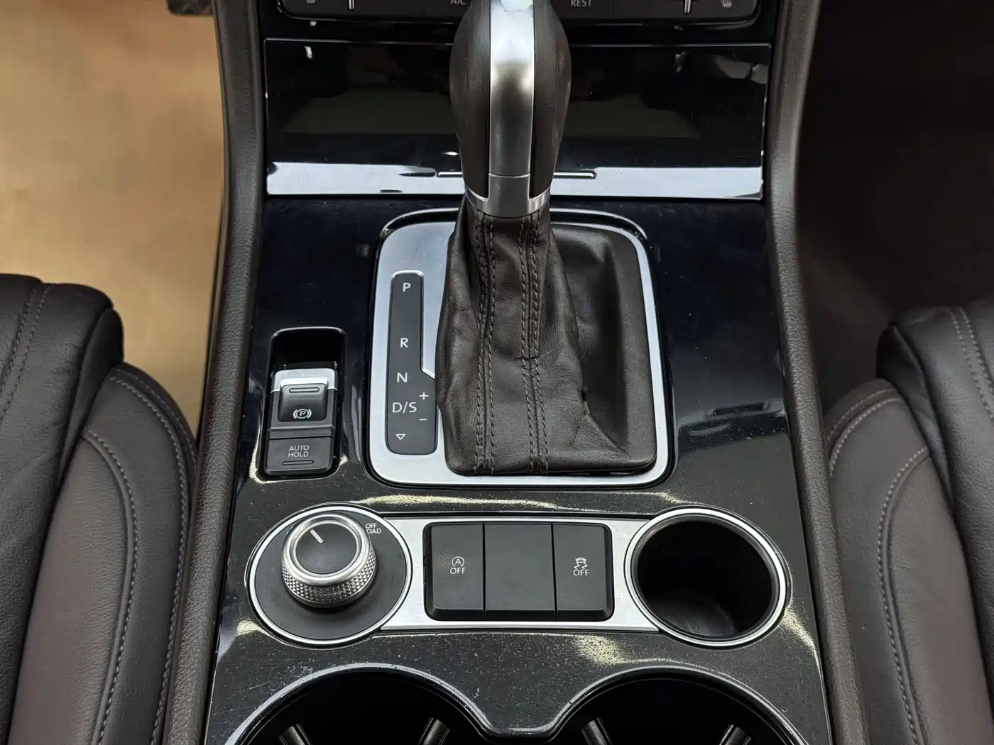 Volkswagen Touareg 2016 3.0TSI Standard фото 7