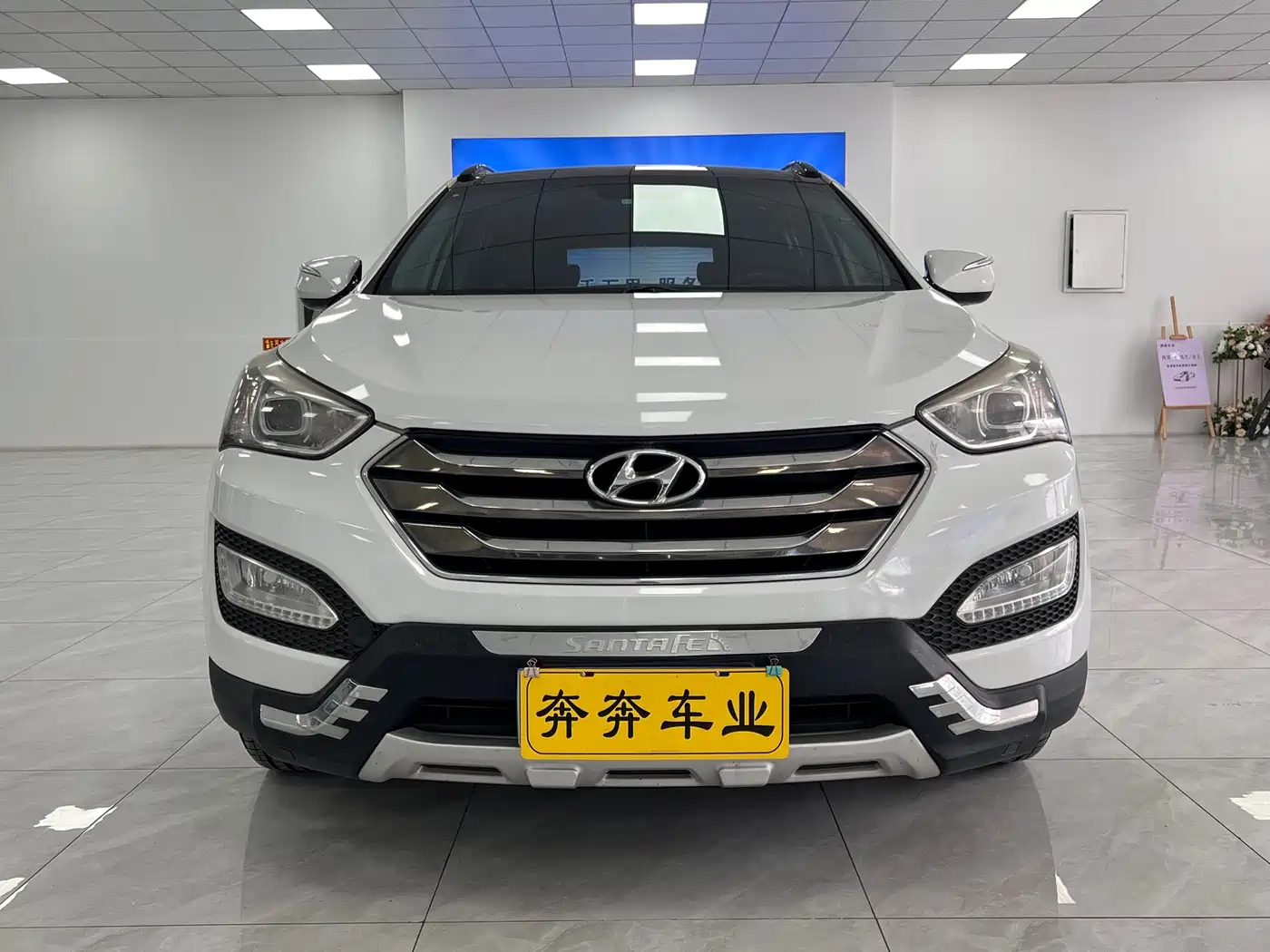 Hyundai Santa Fe 2013 Model 2.4L Automatic 2WD Smart фото 3