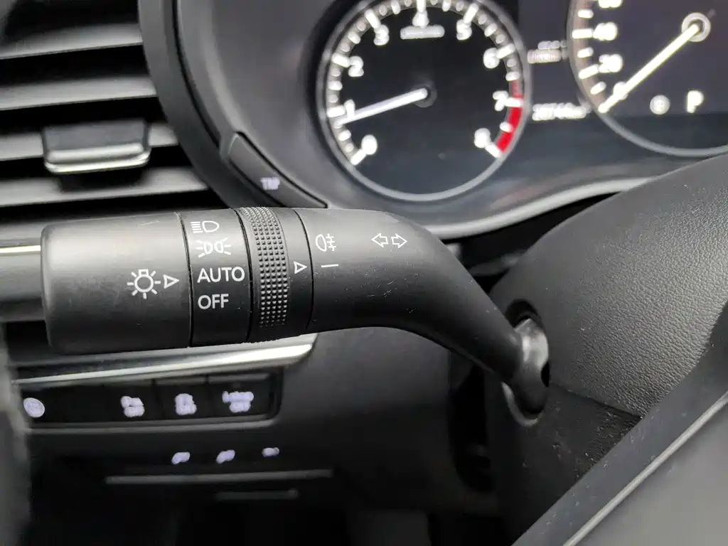 Mazda Mazda3 Axela 2024 2023 2.0L Auto Zhiyao