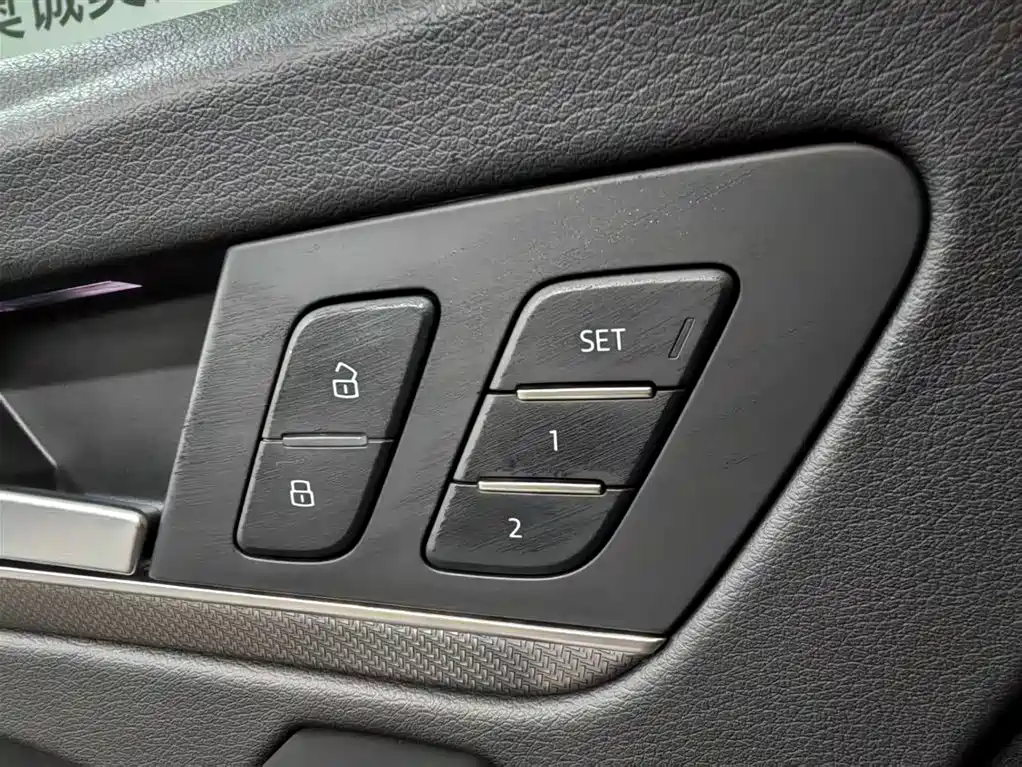 Audi Q5L 2022 Facelift 45T Luxury Dynamic фото 12