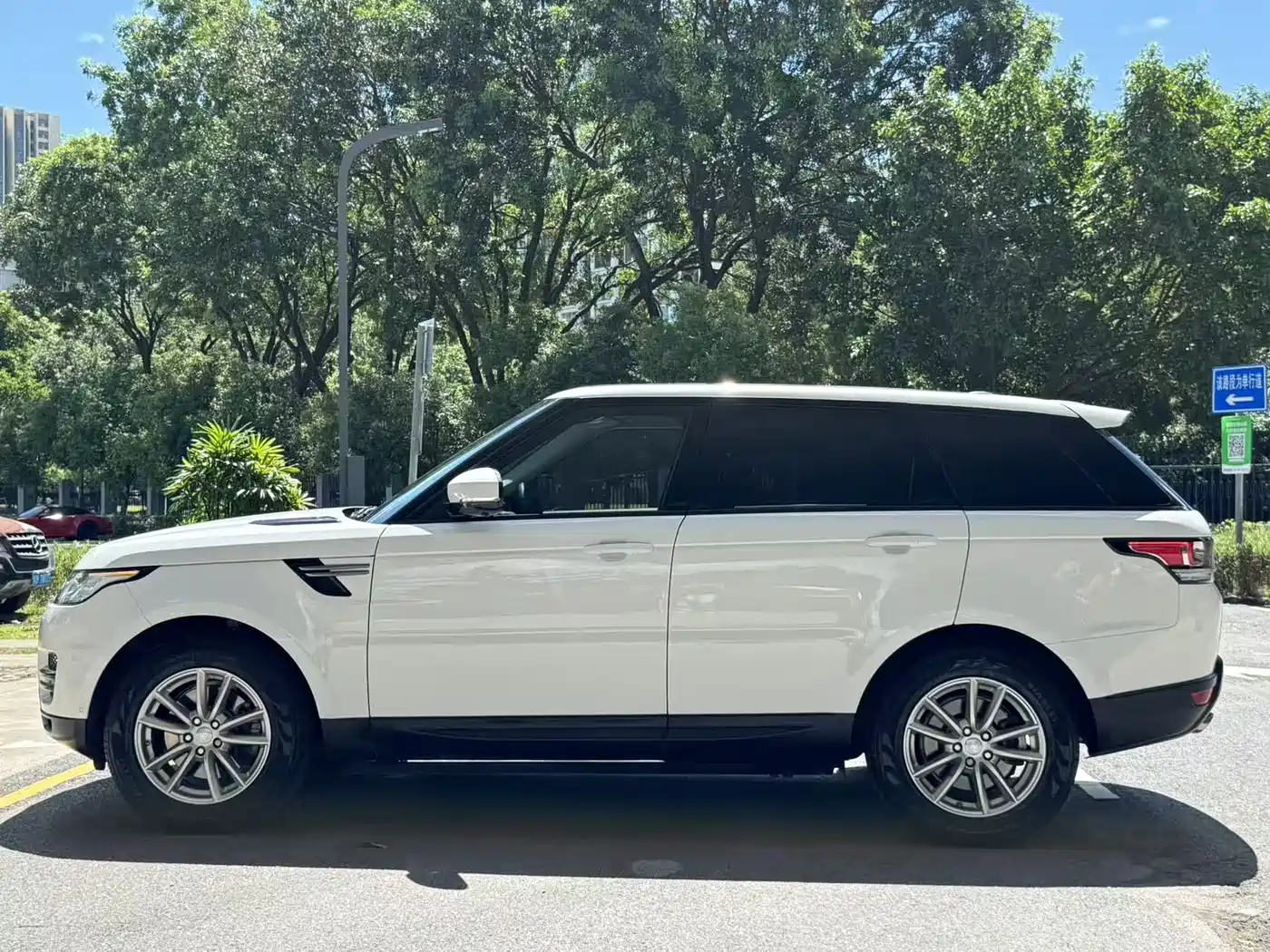 Land Rover Range Rover Sport 2017 3.0 SC V6 HSE фото 11