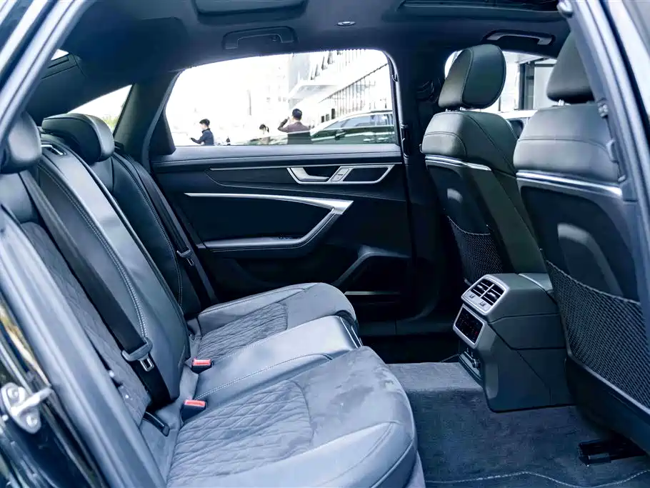 Audi A6L 2024 55 TFSI quattro Exclusive Dynamic фото 22