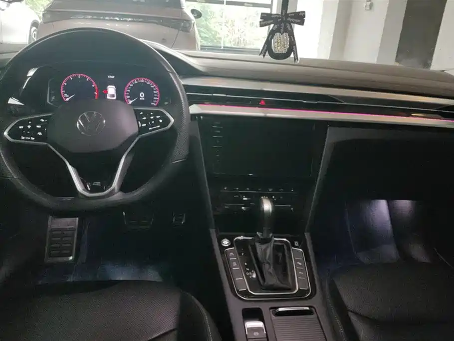Volkswagen FAW-Volkswagen CC 2023 380TSI Eye-catching Edition фото 12
