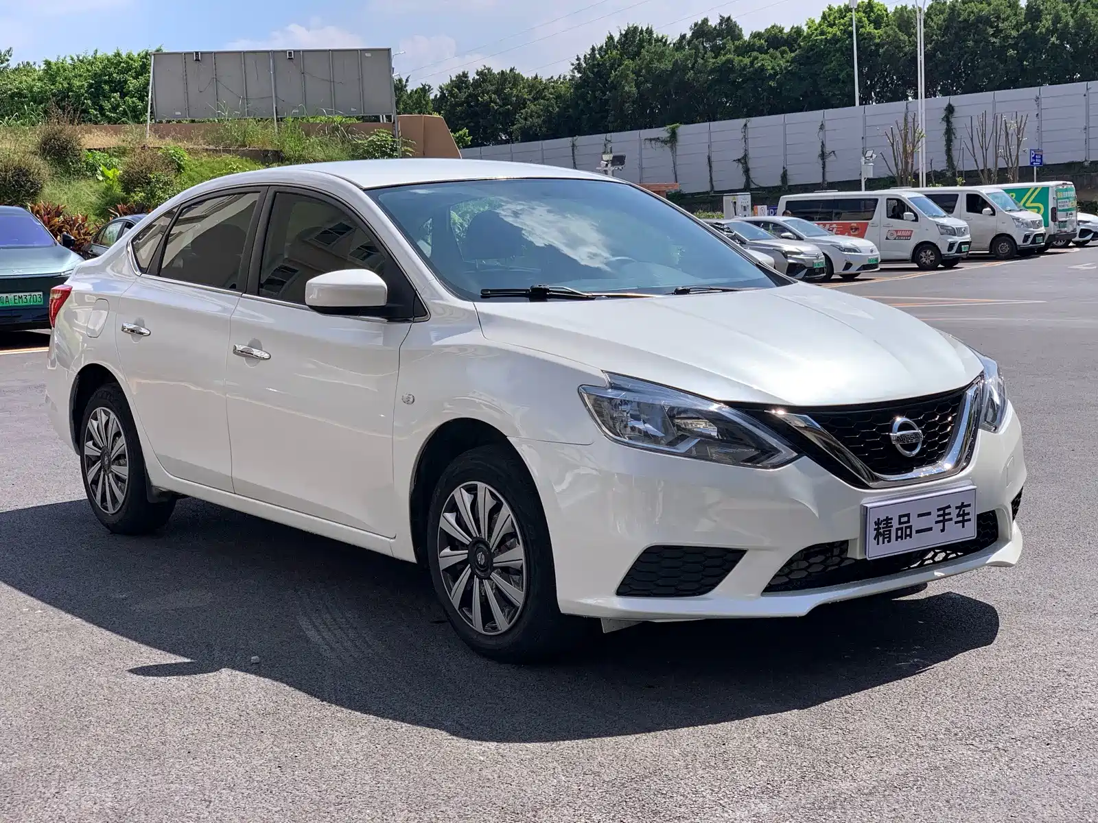Фото 3 - Nissan Sylphy