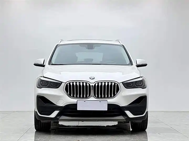 BMW X1 2022 sDrive25Li Leading фото 2