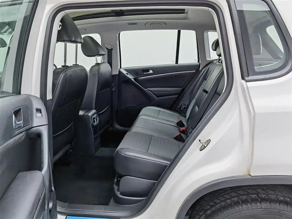 Volkswagen Tiguan 2016 Model 300TSI Automatic 4WD Trend Vision Edition фото 15