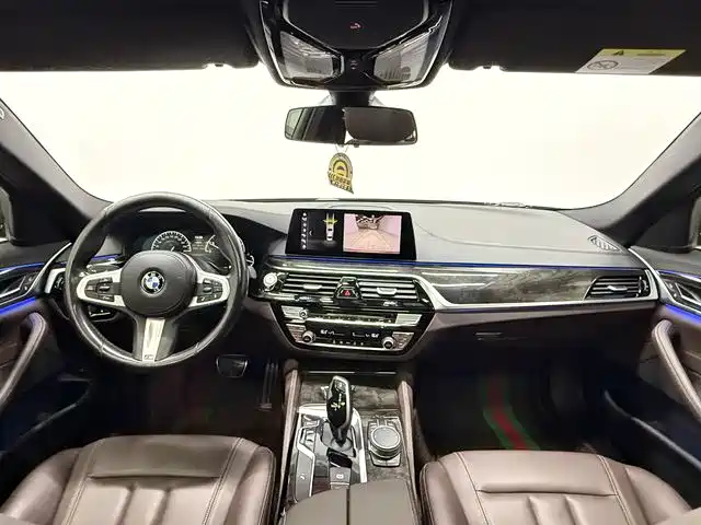 BMW 5 Series 2019 525Li M Sport Package фото 8