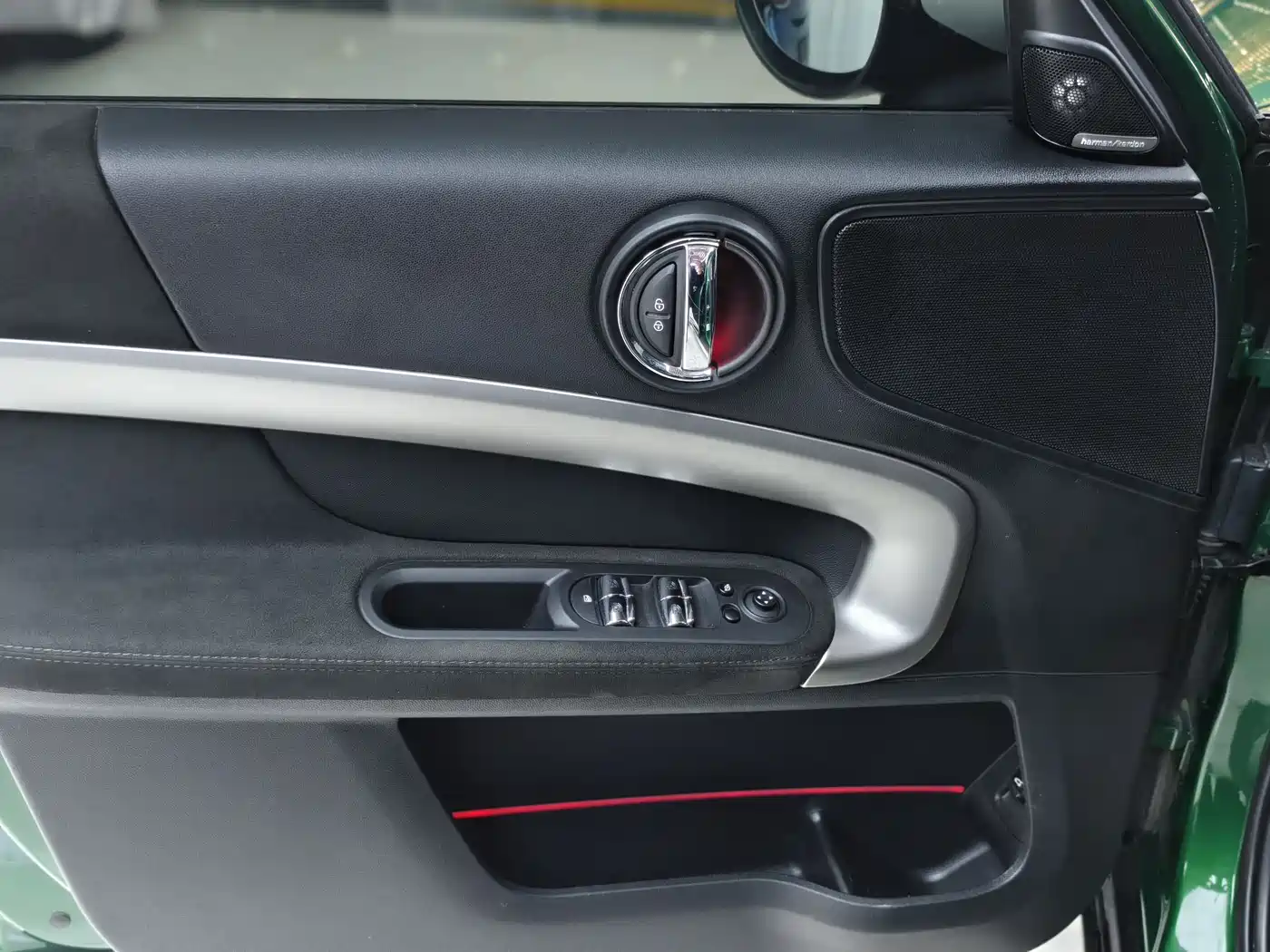 MINI COUNTRYMAN 2020 2.0T COOPER S ALL4 Polar Edition фото 4