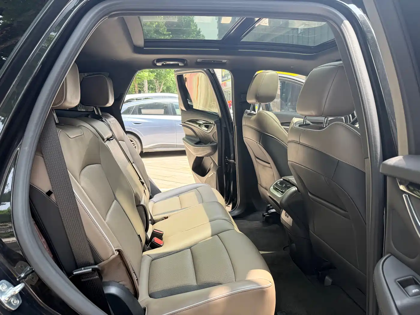 Buick Enclave 2022 652T 4WD Exclusive Flagship 7-Seater фото 16