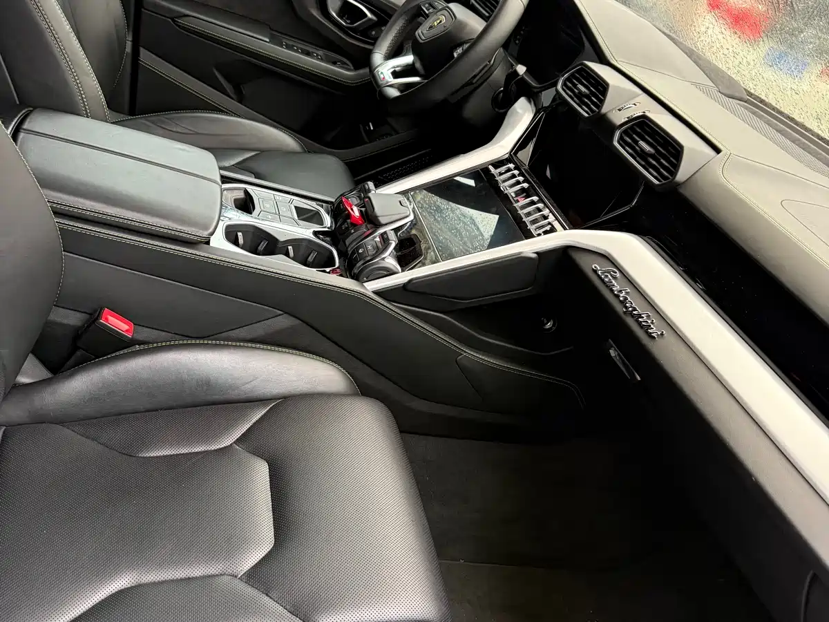 Lamborghini Urus 2021 4.0T V8 фото 10