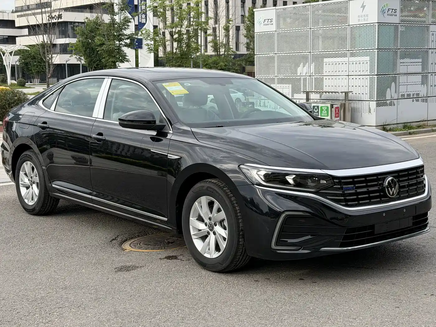 VOLKSWAGEN PASSAT NEW ENERGY