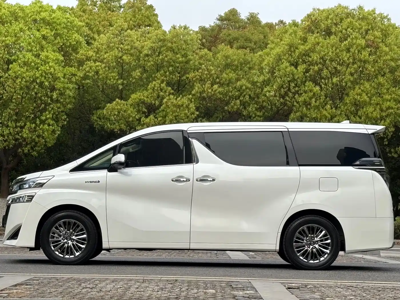 Toyota Vellfire 2023 Crown Hybrid 2.5L HV Premium фото 6