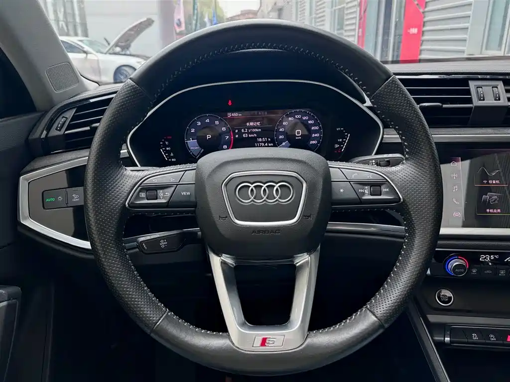 Audi Q3 Sportback 2020 35 TFSI Progressive фото 8