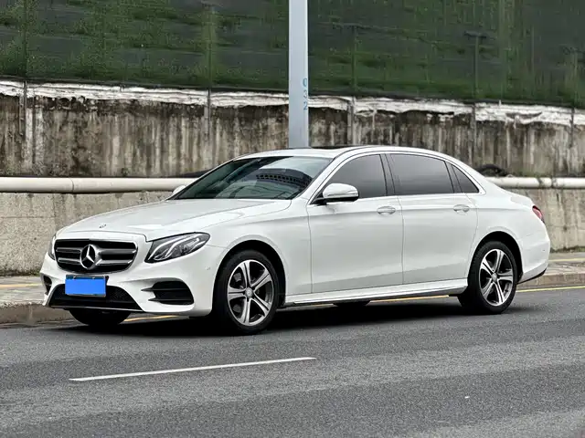 MERCEDES-BENZ E CLASS