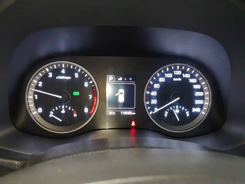 Hyundai Tucson 2015 1.6T Dual Clutch 2WD Smart фото 12