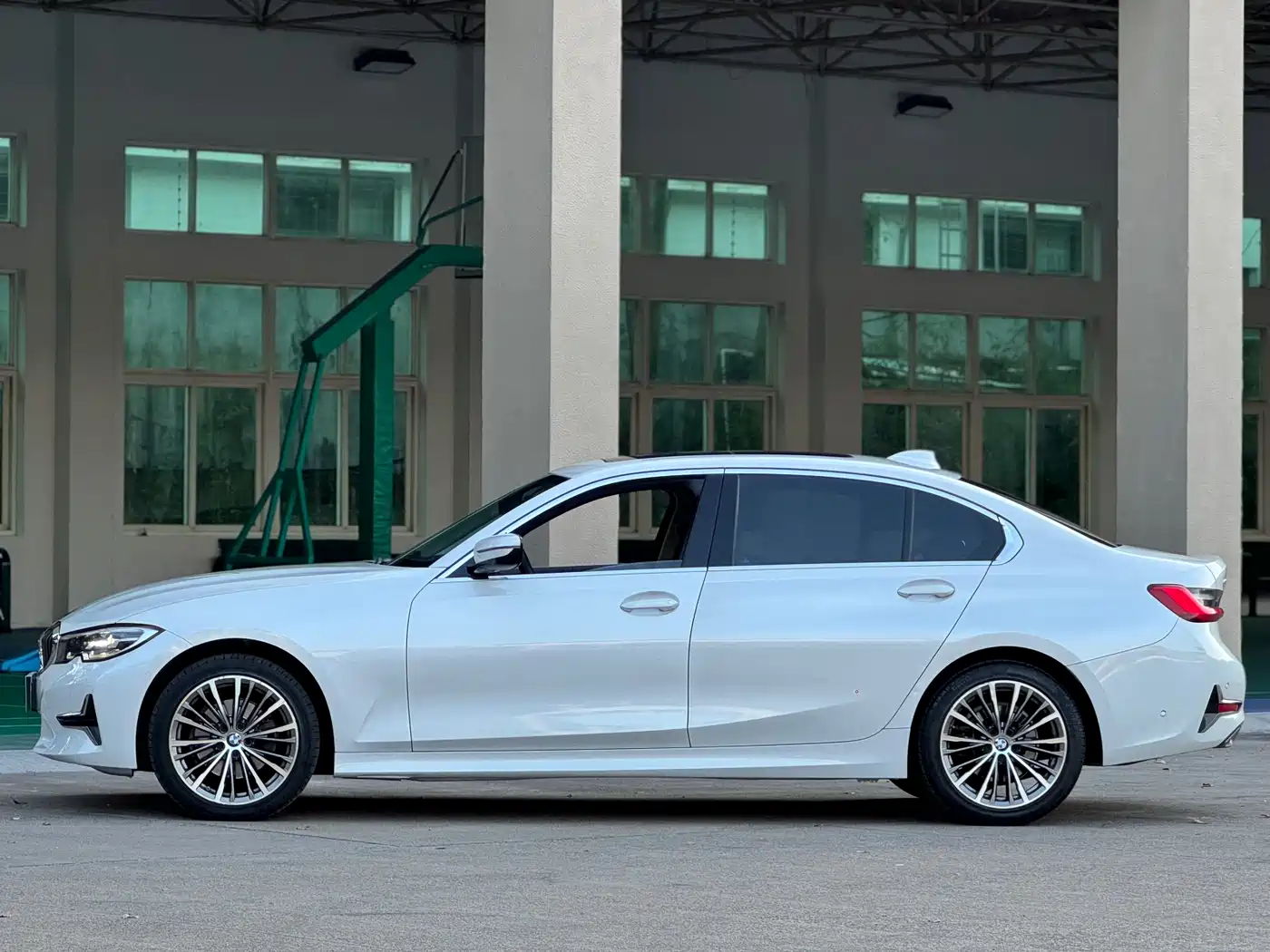 BMW 3 Series 2020 325Li Launch Edition фото 4