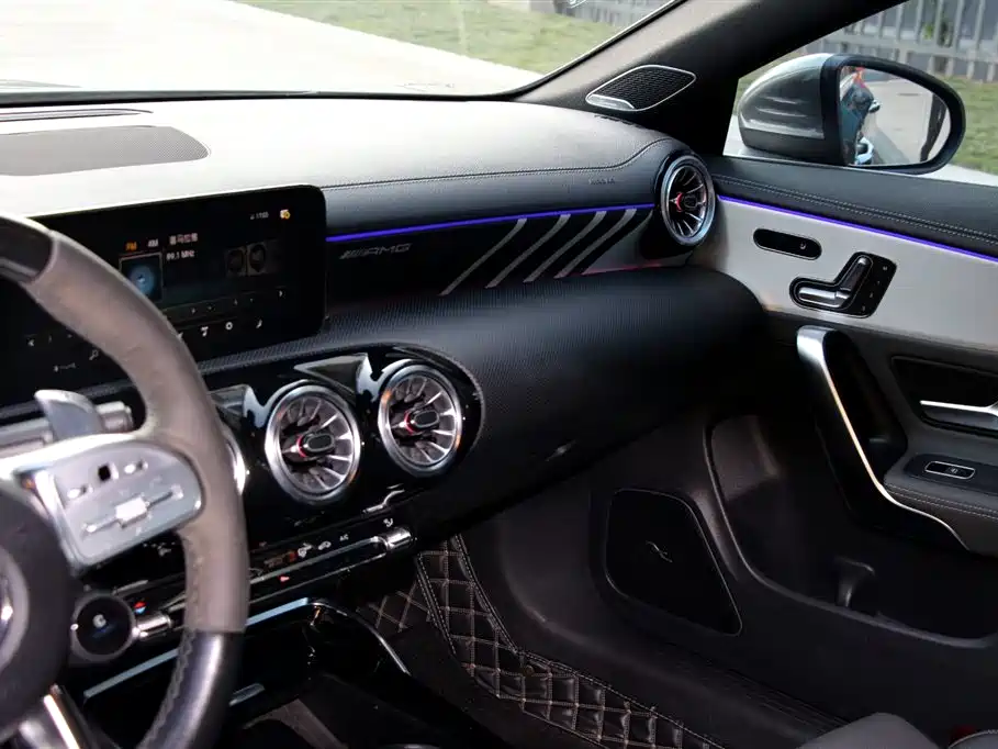 Mercedes-Benz CLA AMG 2023 AMG CLA 45 4MATIC+ фото 7
