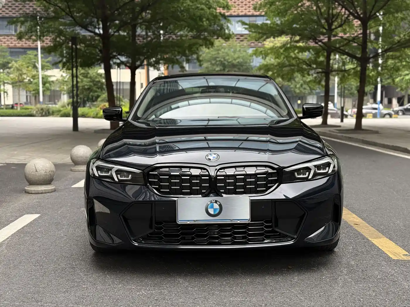 BMW 3 Series 2024 325Li M Sport Shadowline Package фото 2