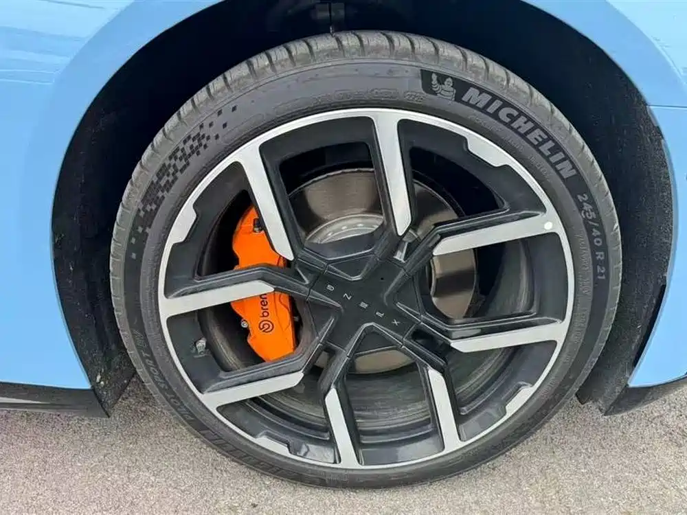 XPeng P7 2025 2025 820km Extended Range Edition