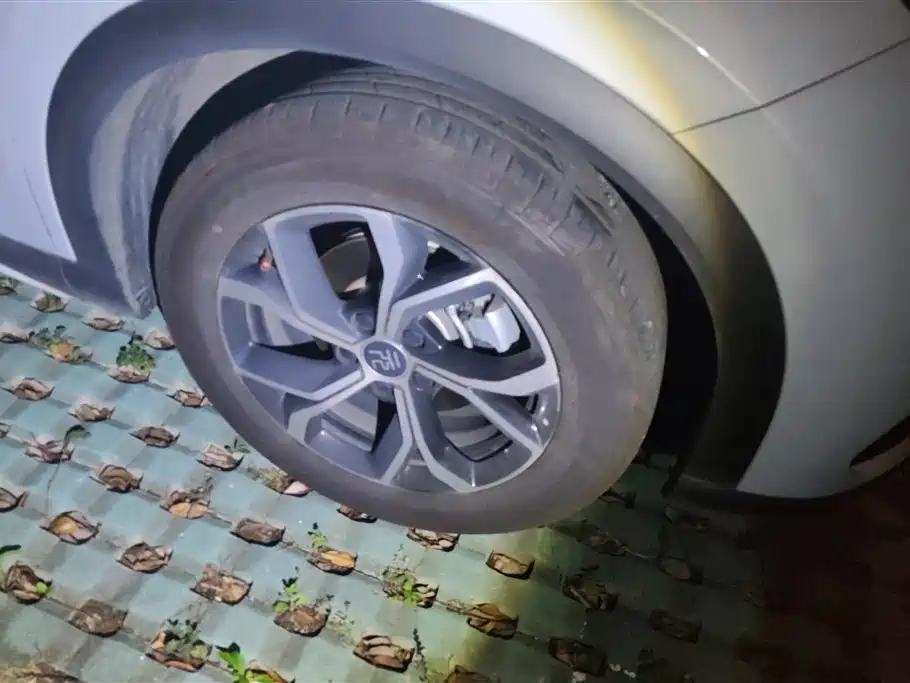 BYD Yuan PLUS 2024 Glory Edition 510KM Leading фото 6