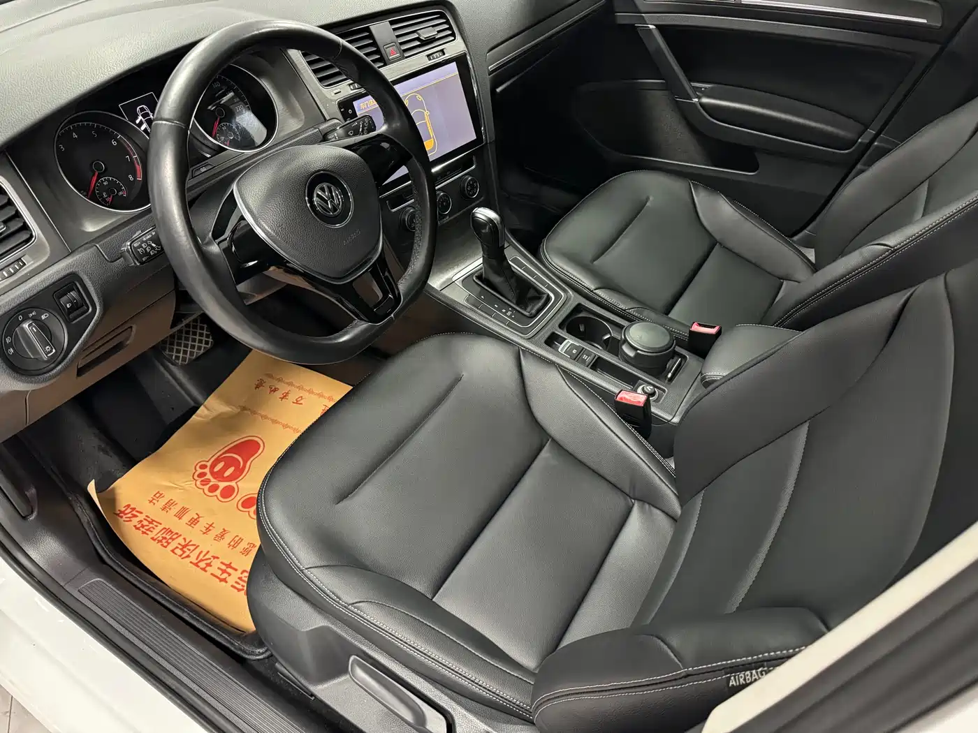Volkswagen Golf 2016 230TSI Automatic Comfort фото 5