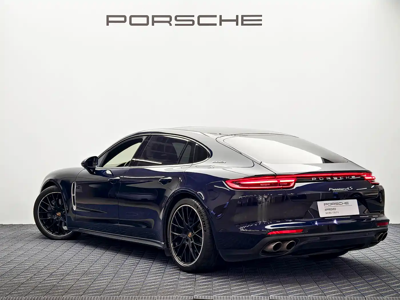 Porsche Panamera фото 7