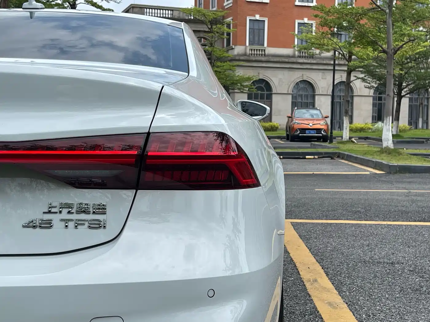 Audi A7L 2022 45 TFSI S-line Dream Builder Edition фото 9