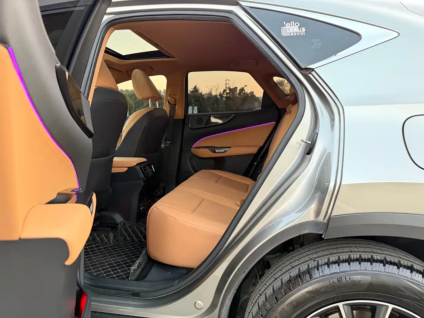Lexus NX 2022 260 FWD Joy Creation Edition фото 17