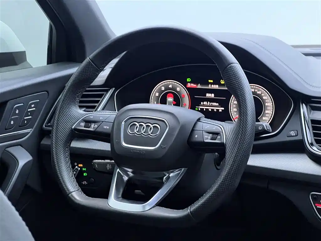 Audi Q5L Sportback 2022 40 TFSI Luxury фото 12