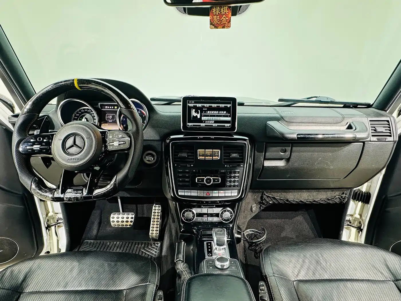 Фото 14 - Mercedes-Benz G-Class AMG