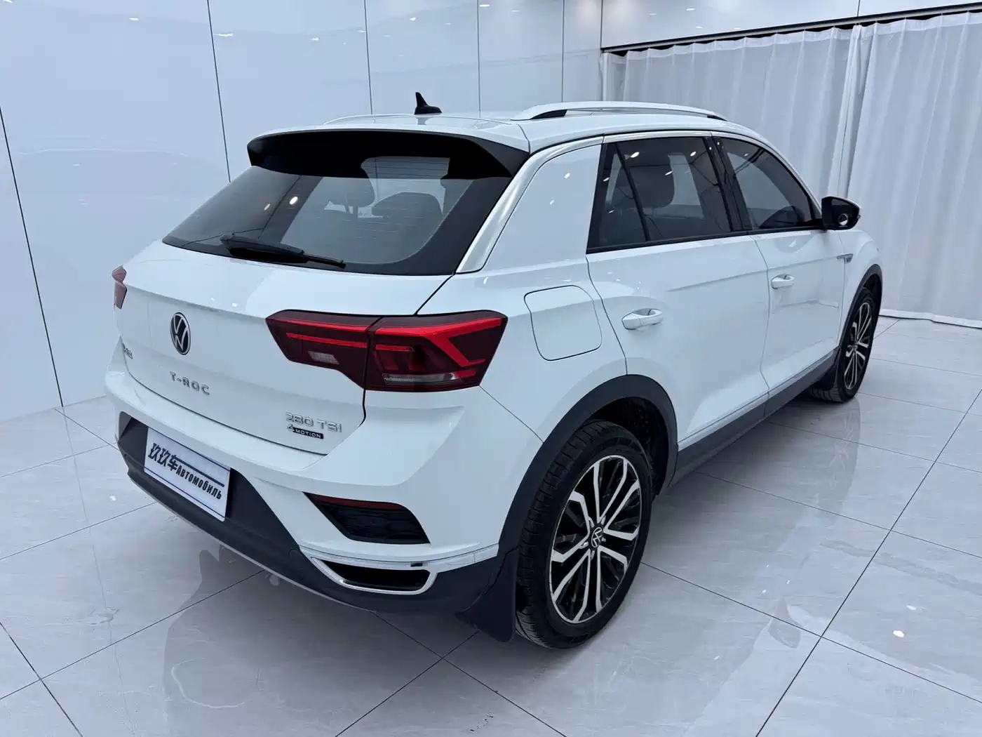 Volkswagen T-ROC 2021 Facelift 280TSI DSG 4WD Luxury Smart Connect Edition фото 4