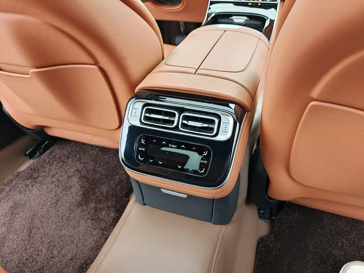 Mercedes-Benz S-Class 2024 S 400 L Business Edition фото 16