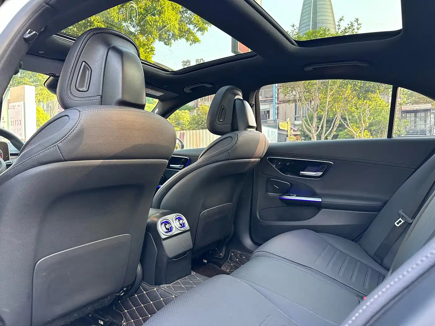 Mercedes-Benz C-Class 2023 C 260 L Sport фото 6