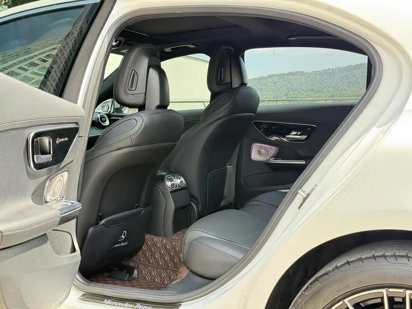 Mercedes-Benz C-Class 2023 Facelift C 260 L Sport Edition фото 8