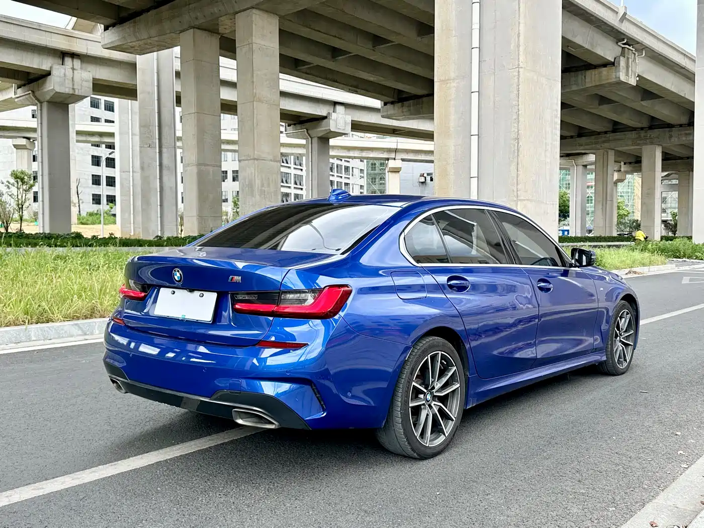 BMW 3 Series 2020 325Li M Sport Package фото 7