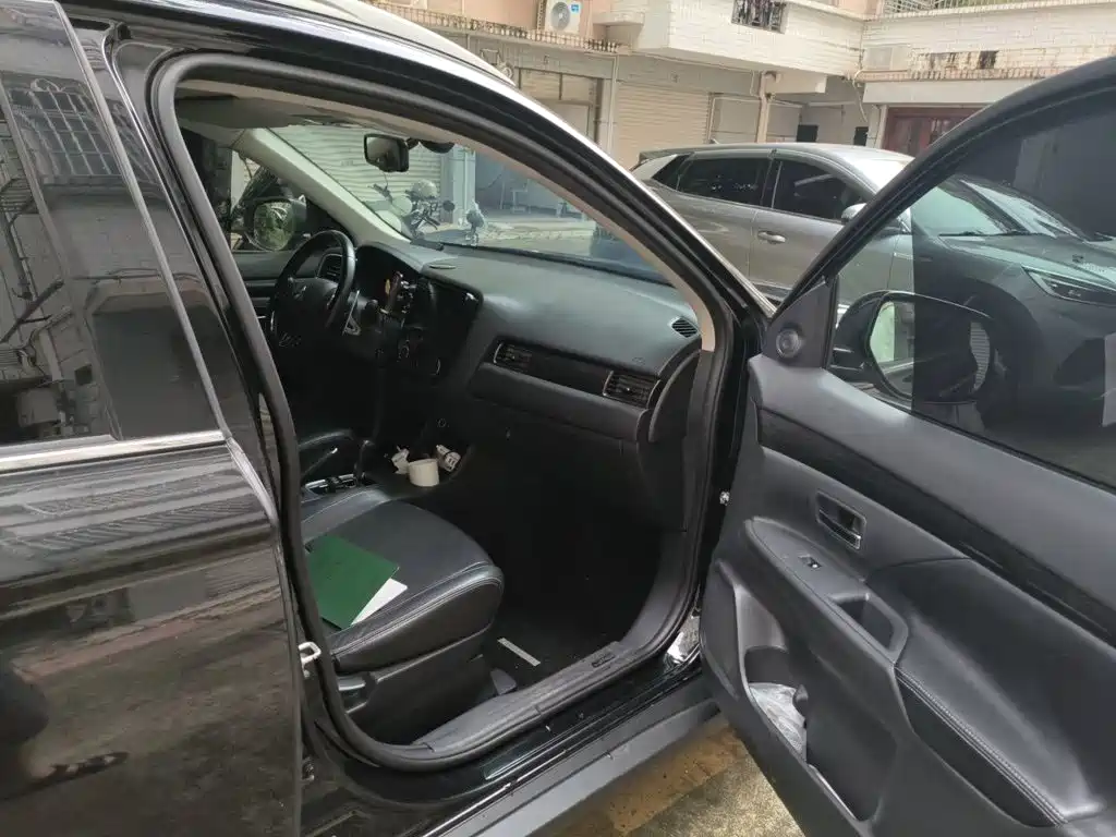 Mitsubishi Outlander 2016 2016 2.4L 4WD Elite Edition 5-seater