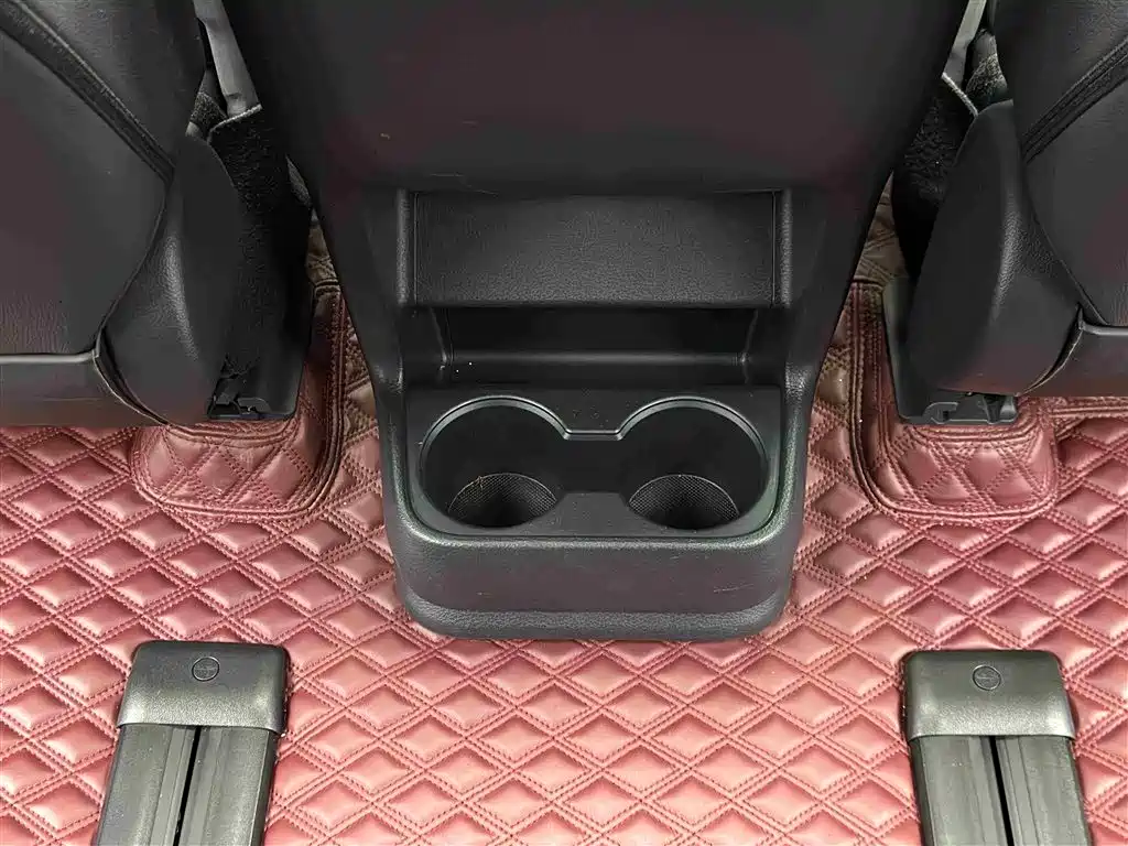 Toyota Sienna 2023 2.5L Hybrid Premium Edition фото 12