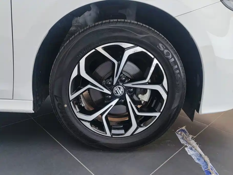 MG MG5 2024 2023 180DVVT CVT Luxury Edition