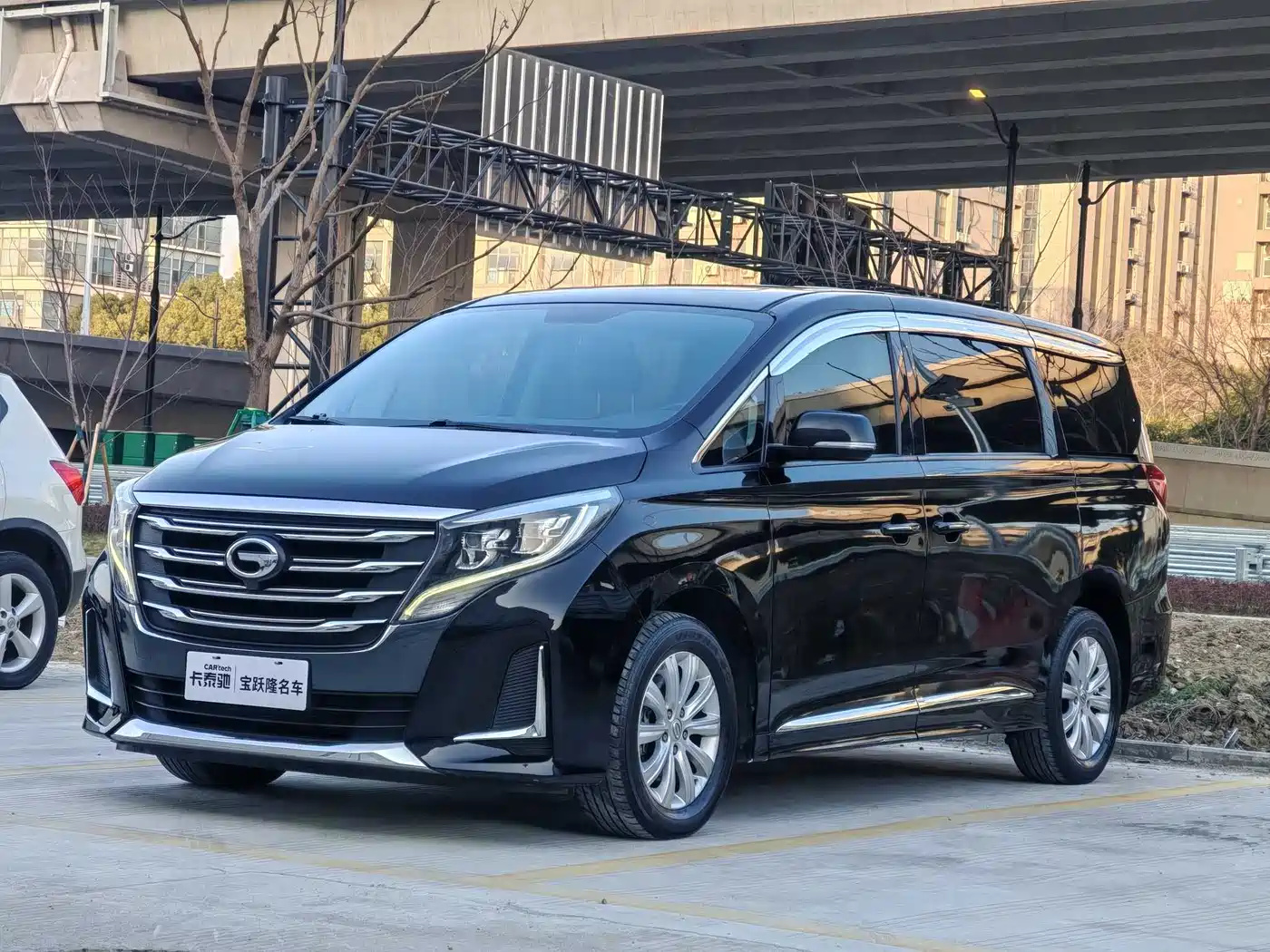 GAC Trumpchi Trumpchi M8 2020 Pilot 390T Premium Edition