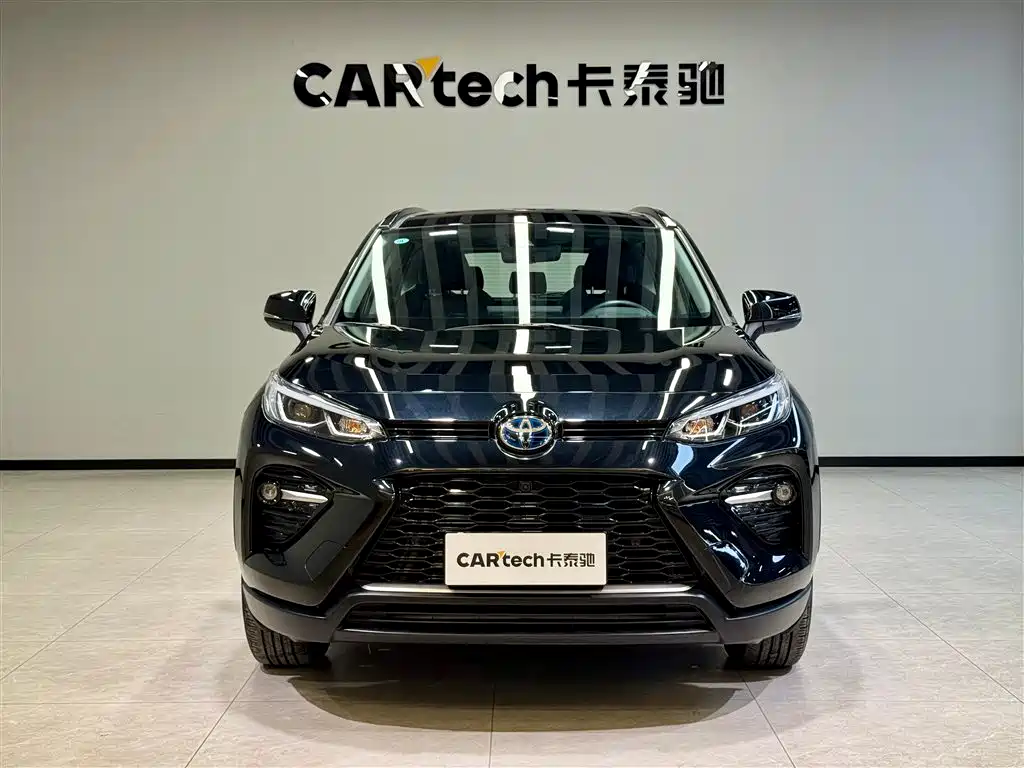 Toyota Wildlander 2023 Hybrid 2.5L E-CVT AWD Premium Edition фото 3