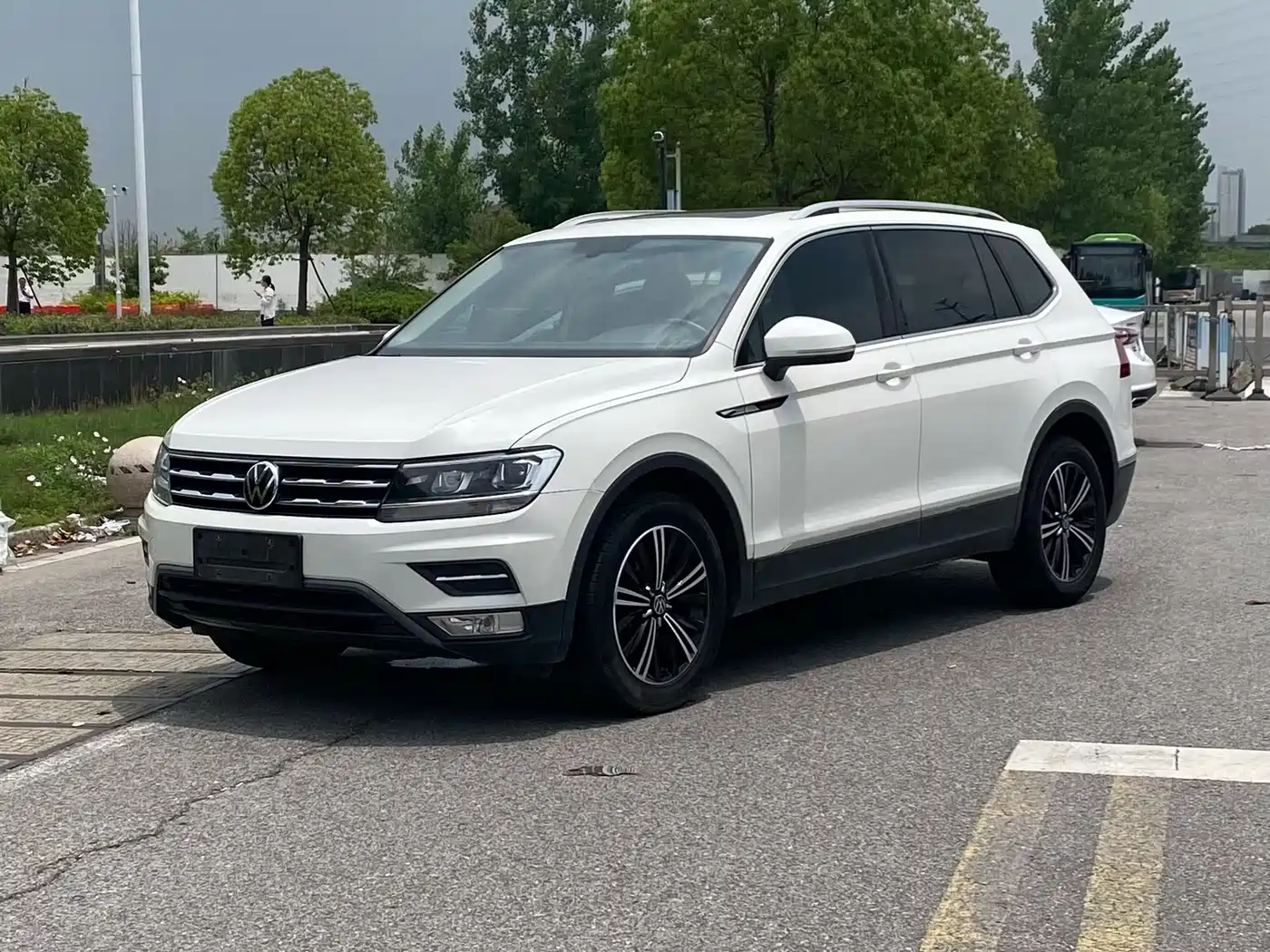 Volkswagen Tiguan L 2021 280TSI Automatic 2WD Smart