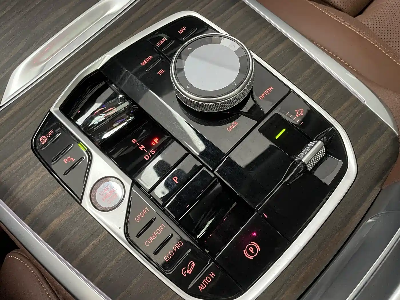 BMW X7 2023 xDrive40i Leading Luxury Package фото 24