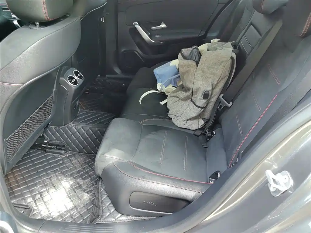 Mercedes-Benz A-Class 2025 A 200 L Fashion Edition фото 14