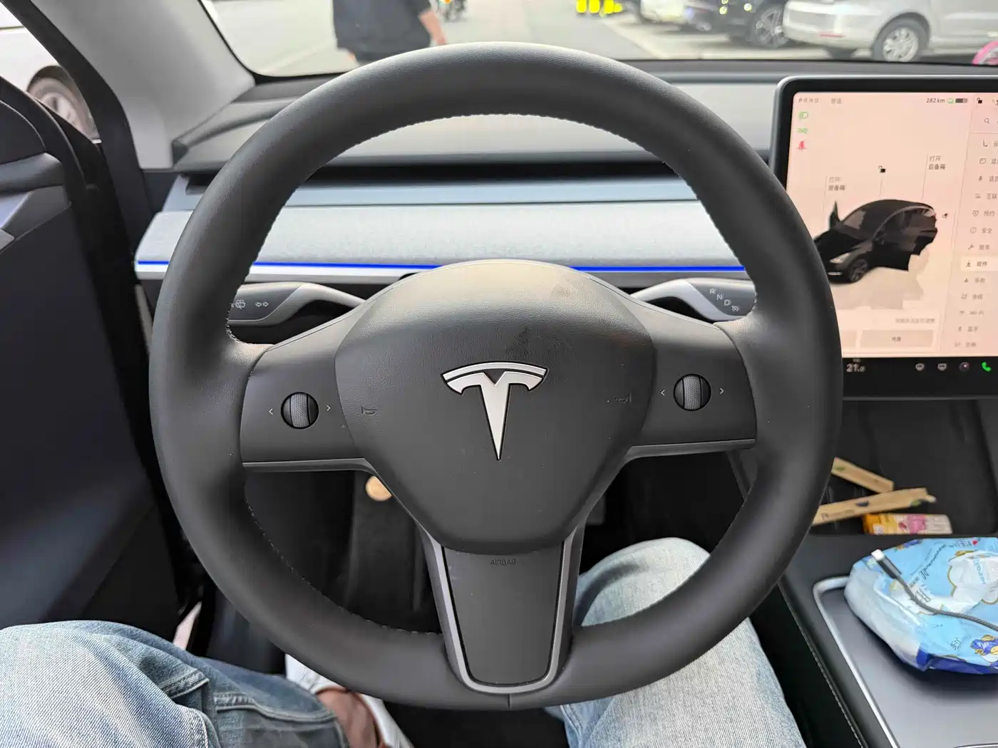 TESLA MODEL Y